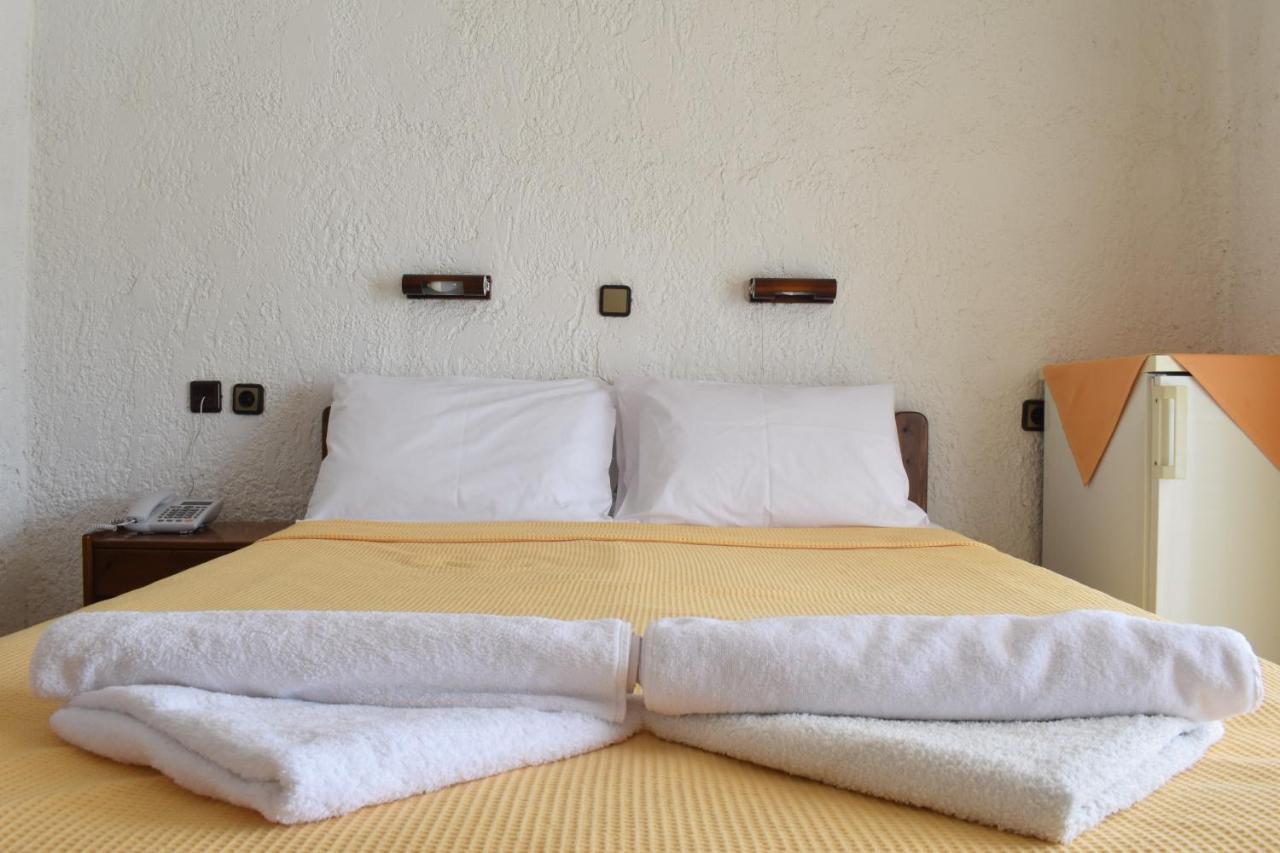 Hotel Lefkes Paralía Skotínis Bagian luar foto