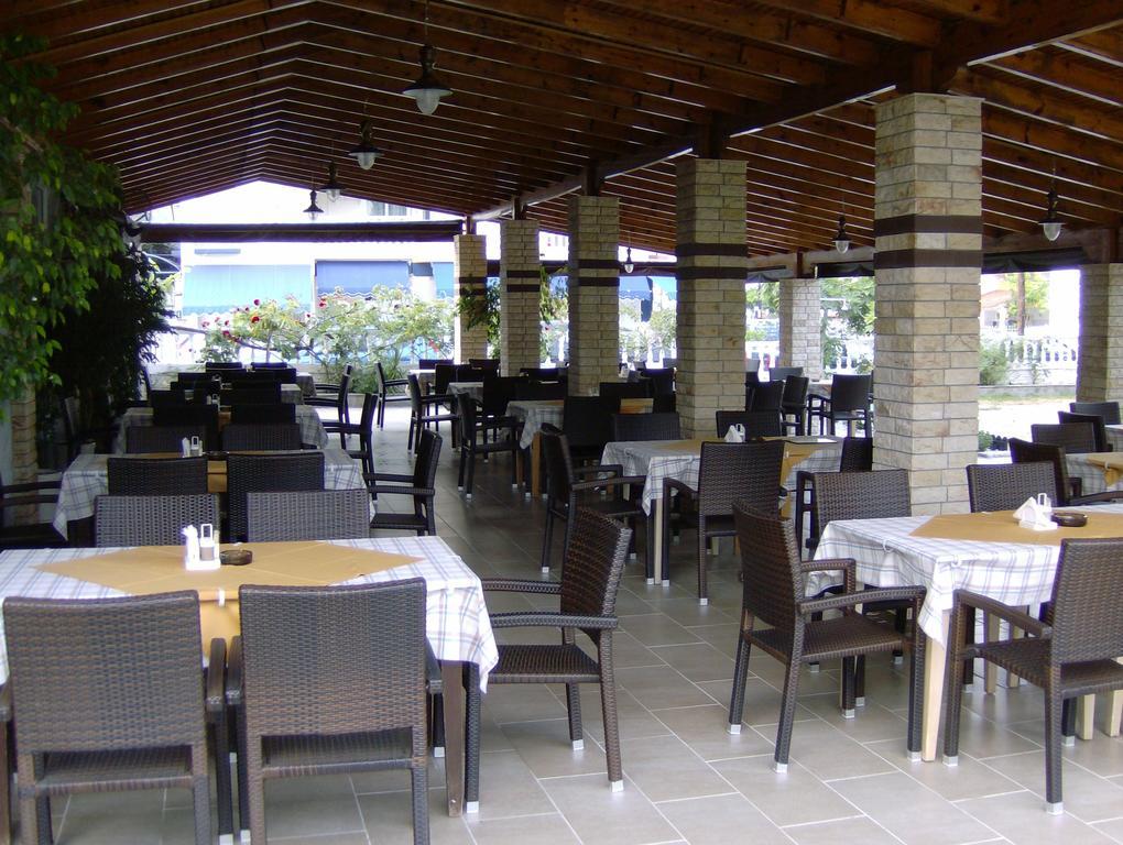 Hotel Lefkes Paralía Skotínis Bagian luar foto